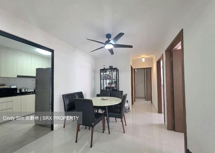 Blk 876A Tampines Avenue 8 (Tampines), HDB Executive #631386991